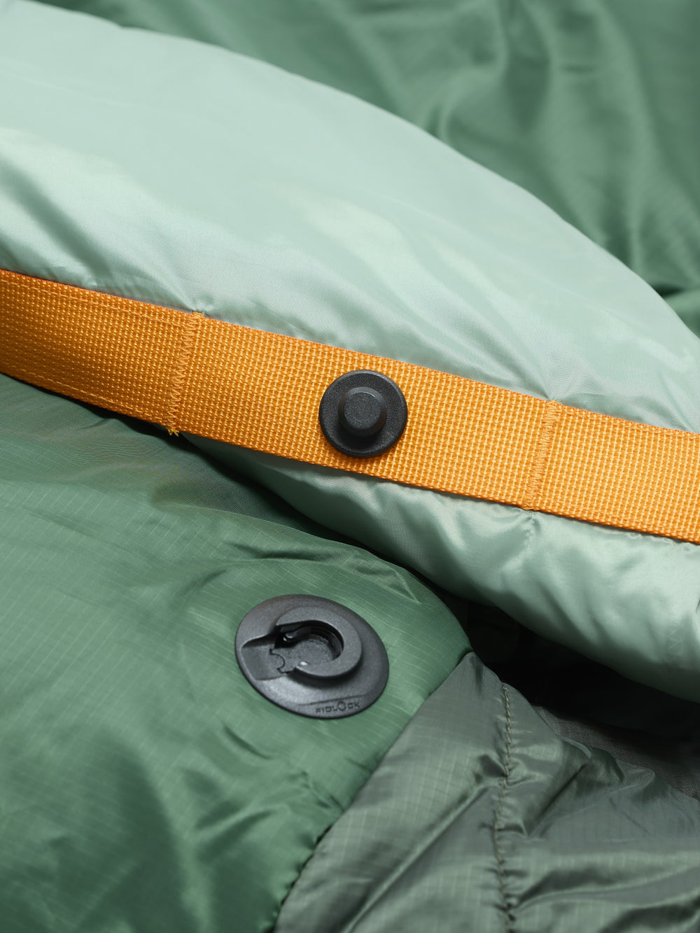 Wraptor Synthetic 30° Sleeping Bag Deep Forest/Fraser Fir Marmot